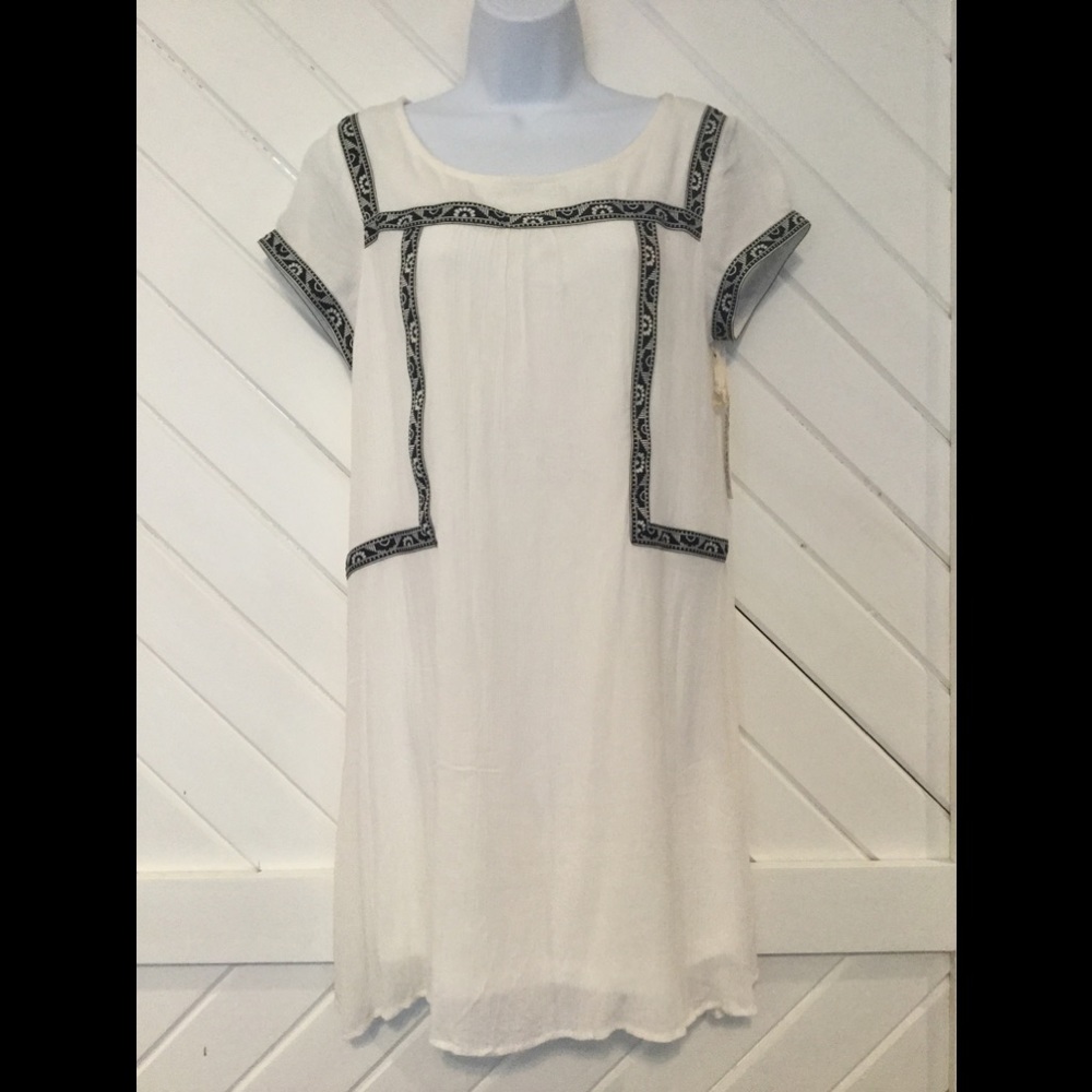 NWT Altar’d State Large white trimmed shift dress